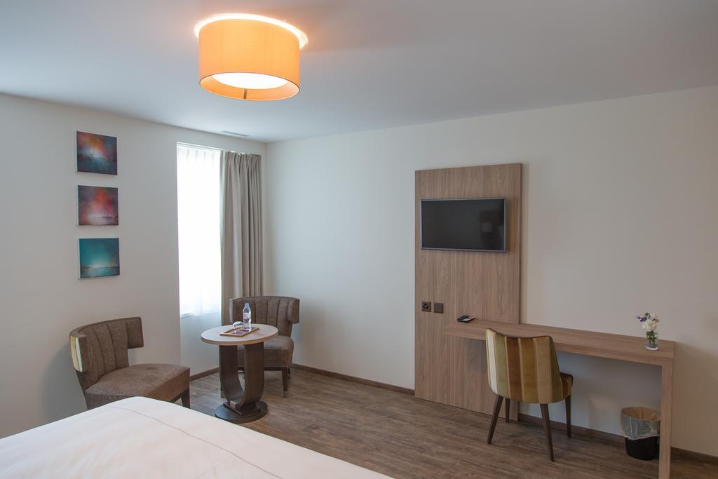 Auberge Le Relais Chavannes De Bogis מראה חיצוני תמונה